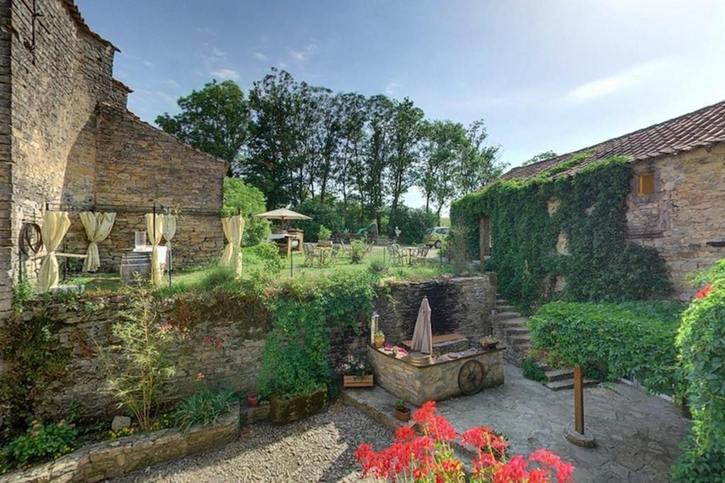 Domaine D'Alcapies Bed & Breakfast Saint-Jean-d'Alcapies Exterior photo