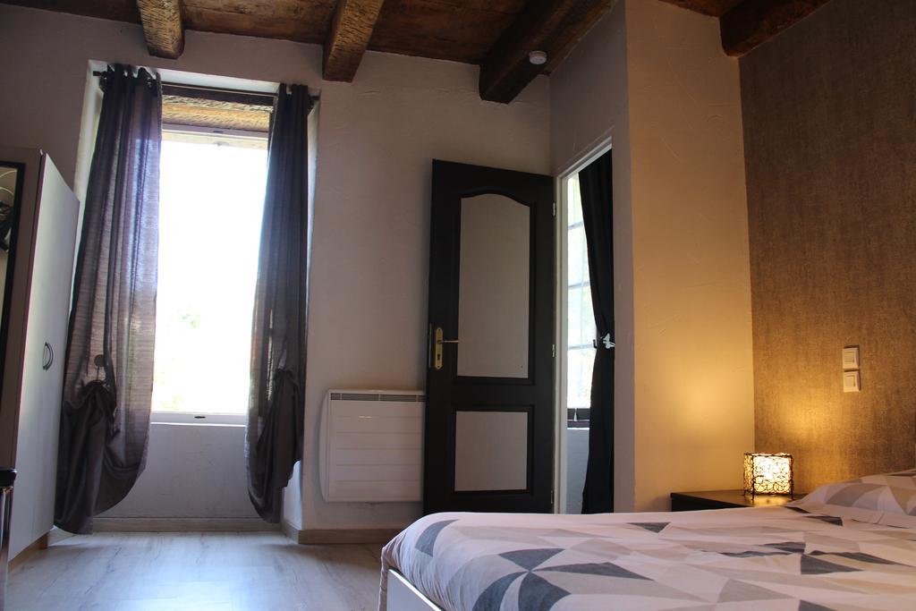 Domaine D'Alcapies Bed & Breakfast Saint-Jean-d'Alcapies Exterior photo